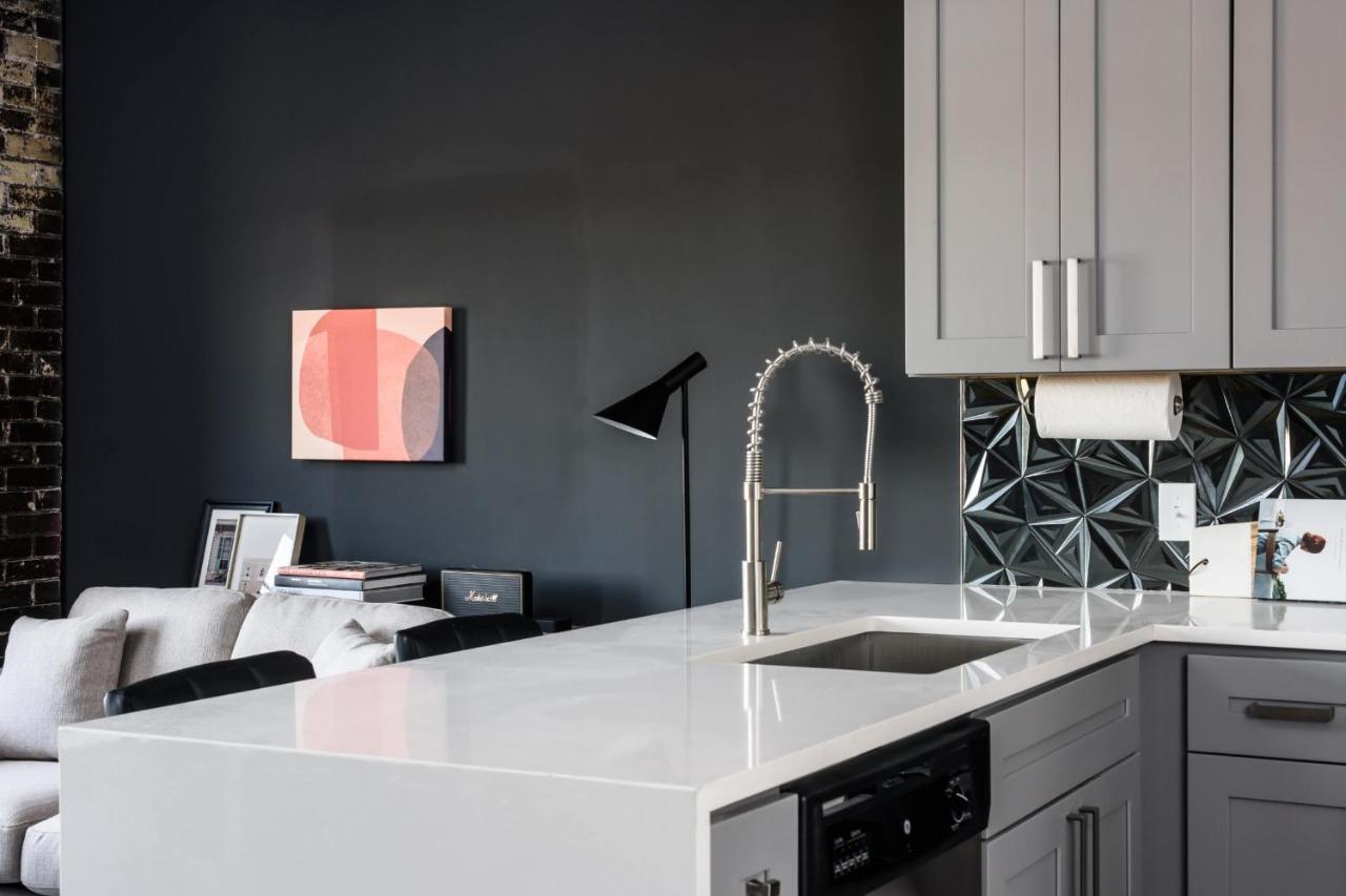 Frontdesk Modern 1 Bedroom Apt With Rooftop Lounge セントルイス エクステリア 写真