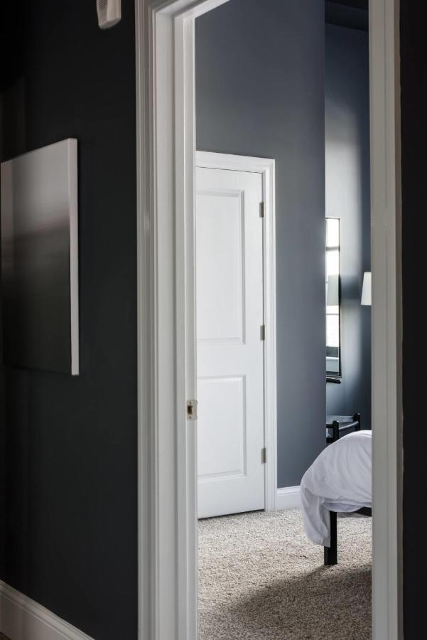 Frontdesk Modern 1 Bedroom Apt With Rooftop Lounge セントルイス エクステリア 写真