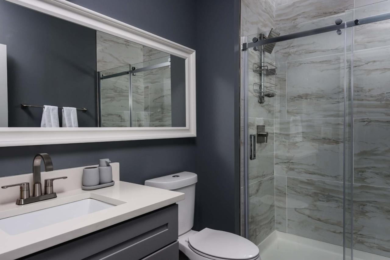 Frontdesk Modern 1 Bedroom Apt With Rooftop Lounge セントルイス エクステリア 写真