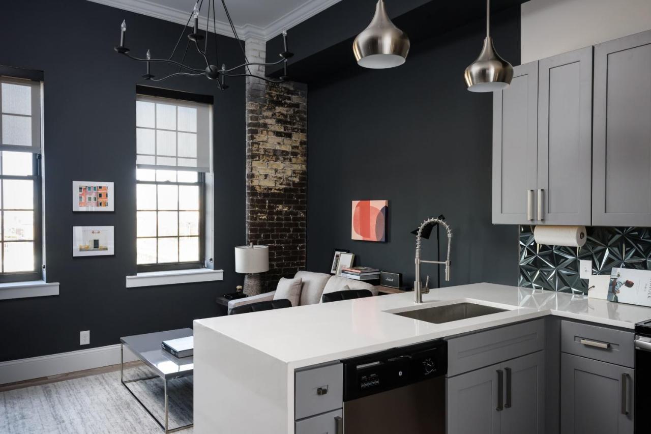 Frontdesk Modern 1 Bedroom Apt With Rooftop Lounge セントルイス エクステリア 写真