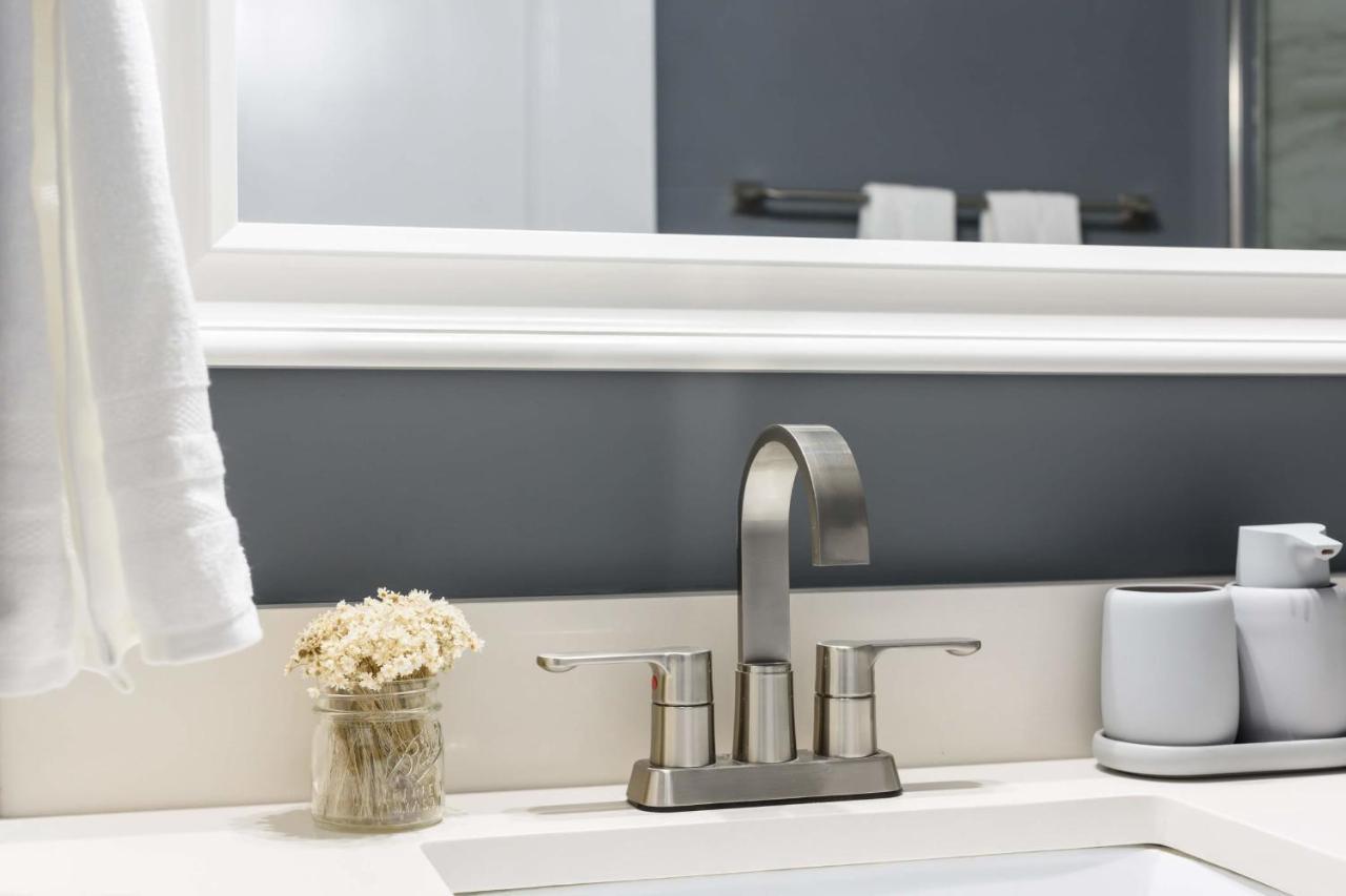 Frontdesk Modern 1 Bedroom Apt With Rooftop Lounge セントルイス エクステリア 写真